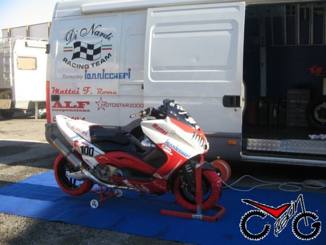 sella-moto-tmax